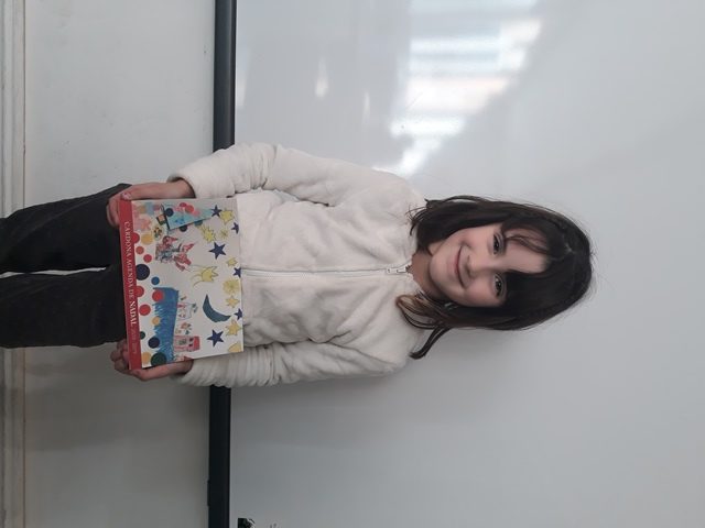 Martina, guanyadora concurs de postals.