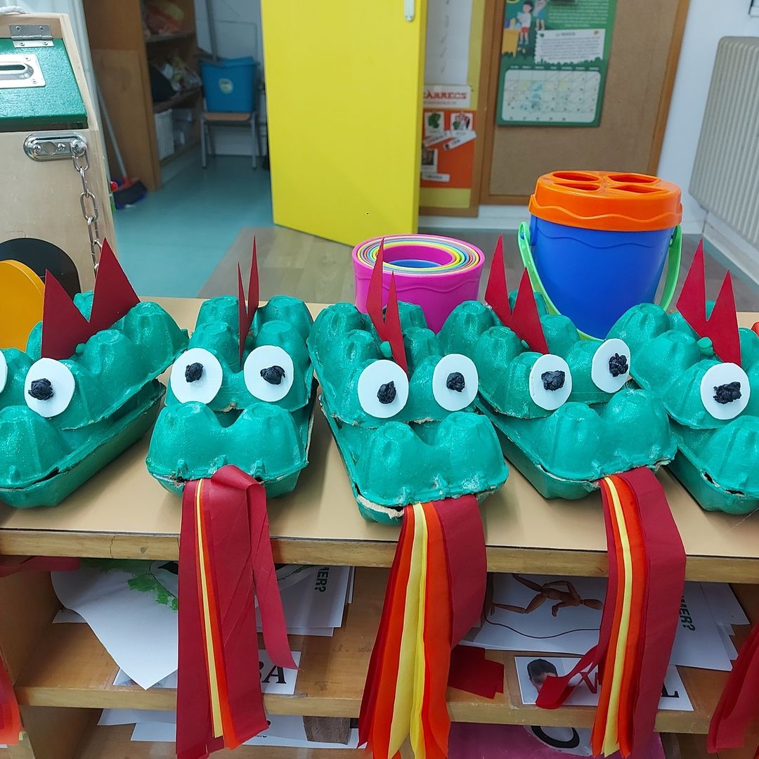 Els alumnes de P3 fan un drac de Sant Jordi molt xulo