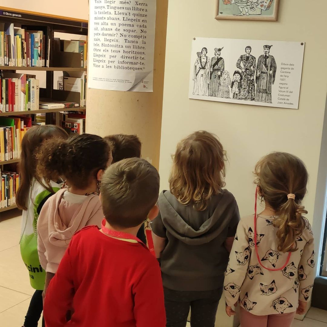 Sortida de P3 a la Biblioteca